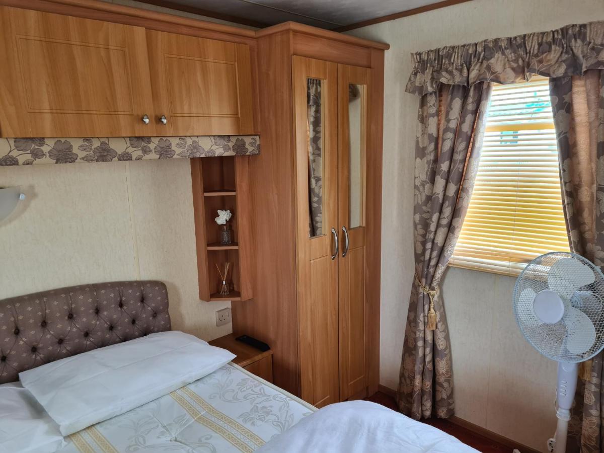 6 Berth Central Heated On Golden Sands Vintage Інголдмеллс Екстер'єр фото