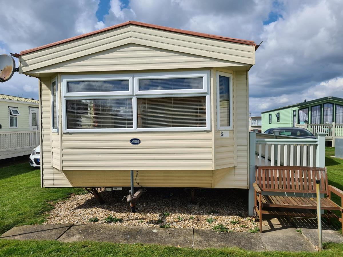 6 Berth Central Heated On Golden Sands Vintage Інголдмеллс Екстер'єр фото